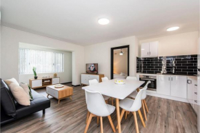 Stylish Apartment in Leafy South Perth